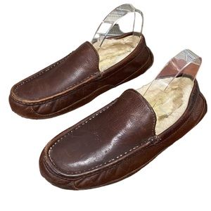 UGG Australia Men's Brown Leather Upper Slipper Size 9